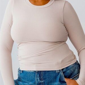 Klassy Network Ribbed Crew Neck Long Sleeve in Stone Size Medium